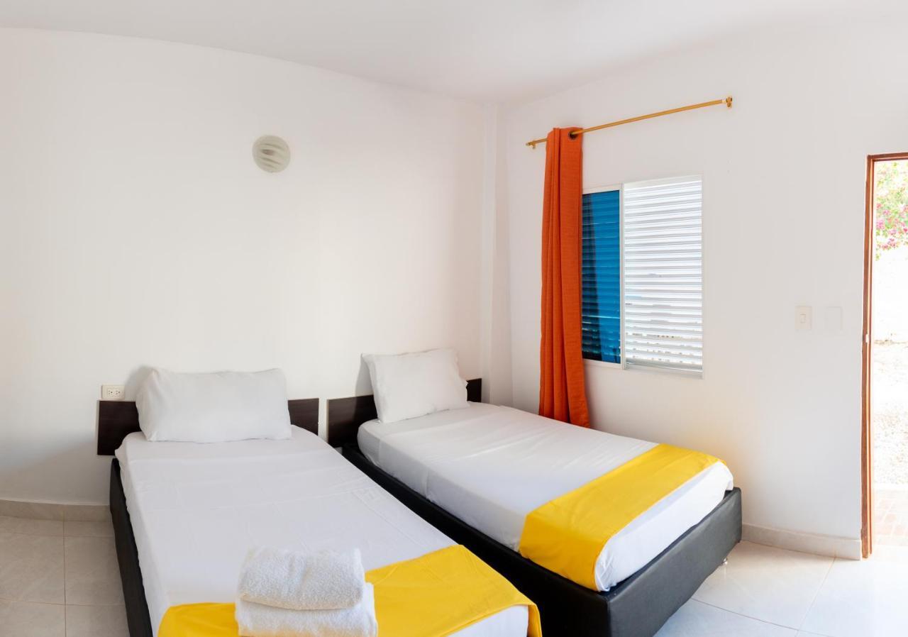 White Taganga Hotel Bagian luar foto