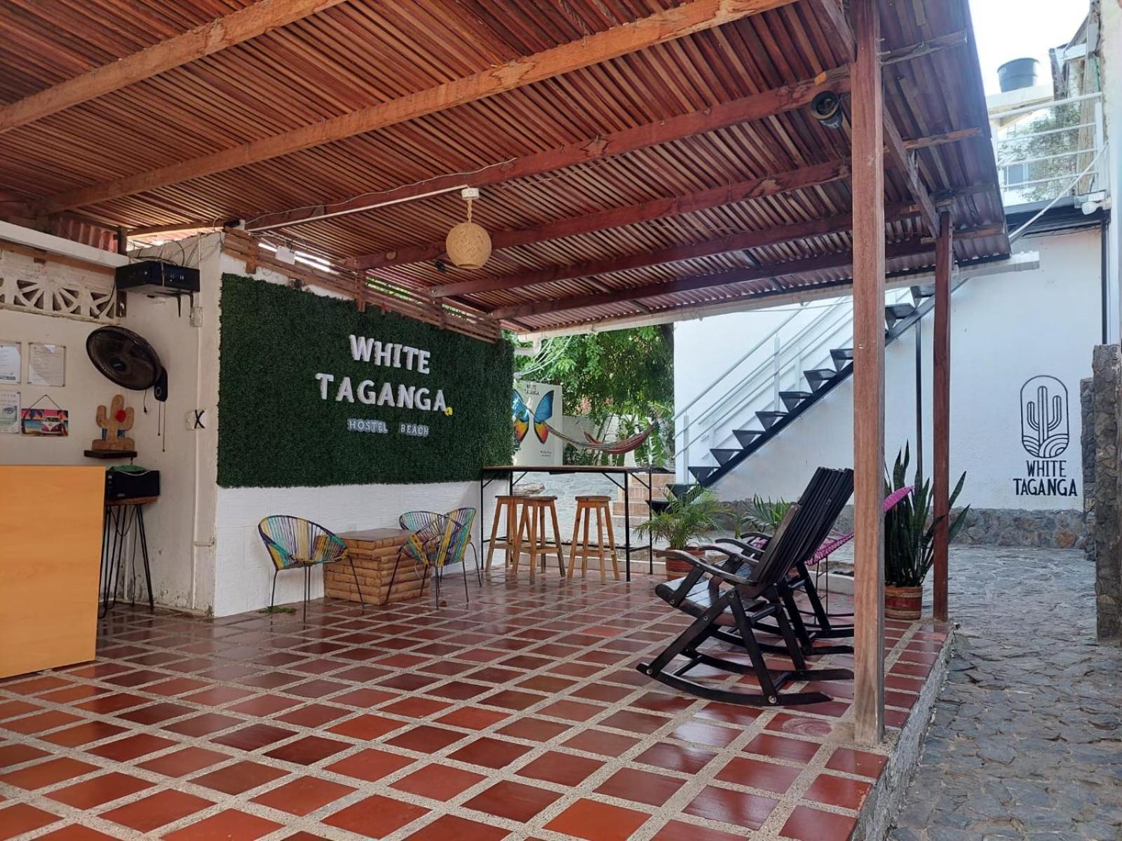 White Taganga Hotel Bagian luar foto